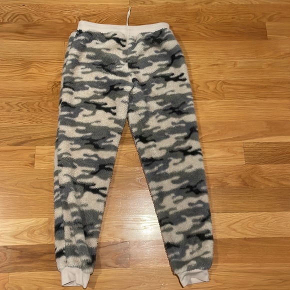 very soft grey and tan camo pants from P.J.Salvage. size S - Picture 2 of 3